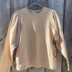 Cream long sleeve grade & gather top! Size Small. Condition: new